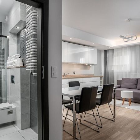 Rentplanet - Apartamenty Atal Tower Wroclaw Ngoại thất bức ảnh