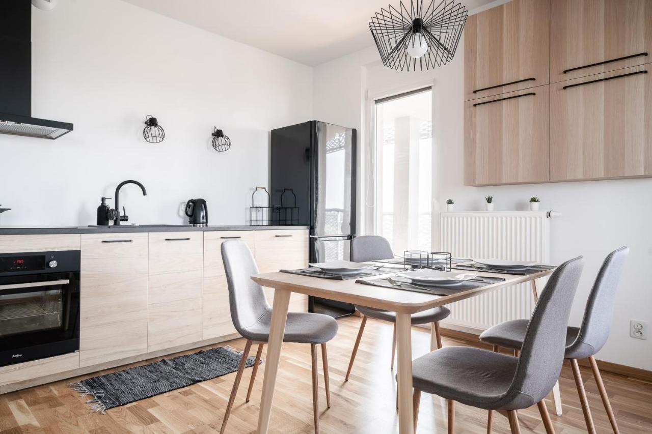 Rentplanet - Apartamenty Atal Tower Wroclaw Ngoại thất bức ảnh