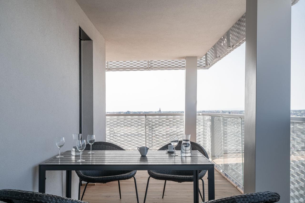 Rentplanet - Apartamenty Atal Tower Wroclaw Ngoại thất bức ảnh